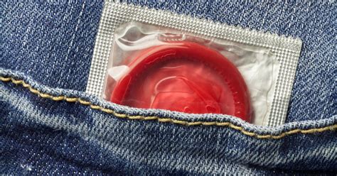 Fafanje brez kondoma Spolni zmenki Goderich